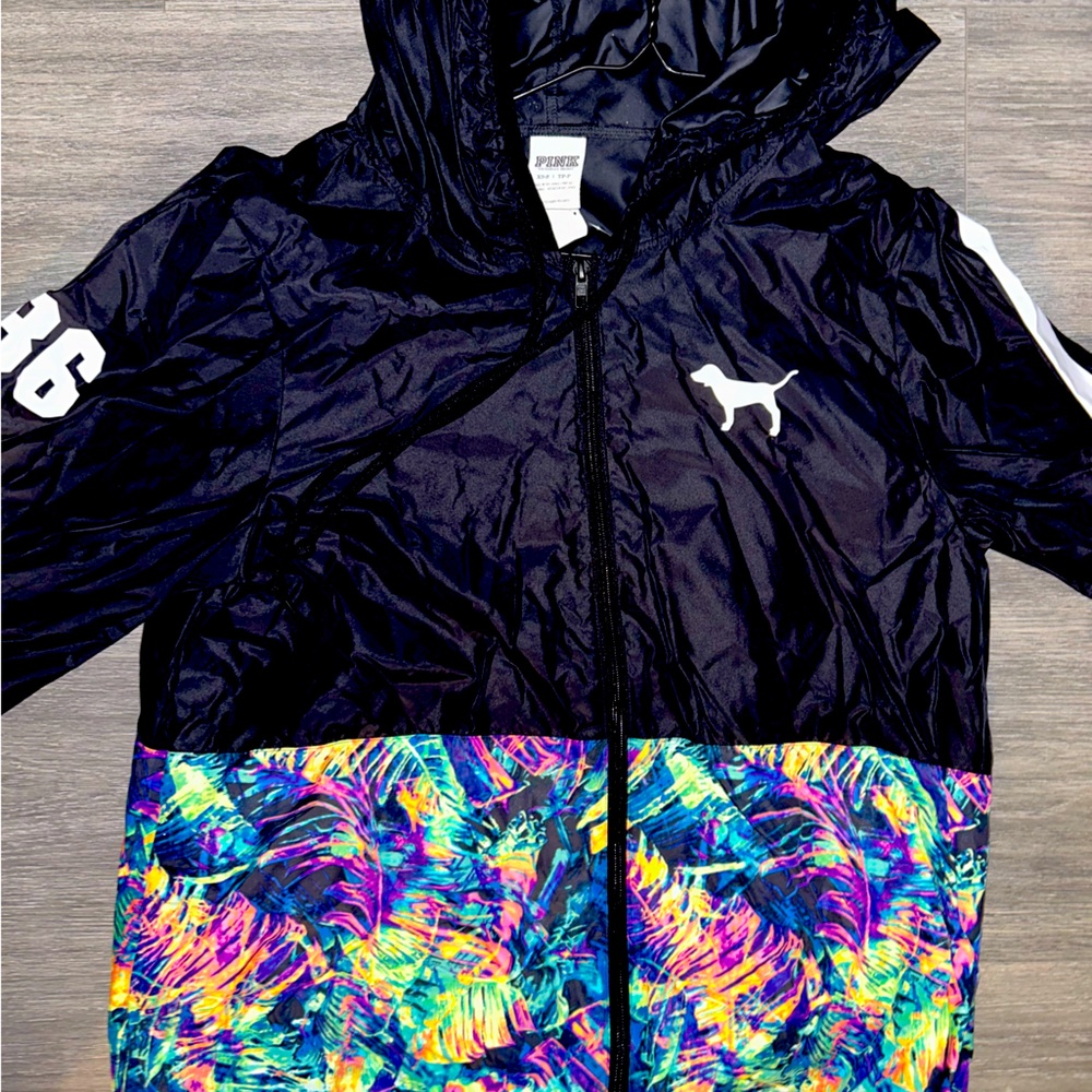 Victoria secret PINK WINDBREAKER 
black/ multicolor 

SIZE: XS/ S